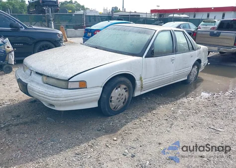 1995 Oldsmobile Cutlass Supreme Sl z USA, uszkodzony, nr VIN 1G3WH52M0SD375964